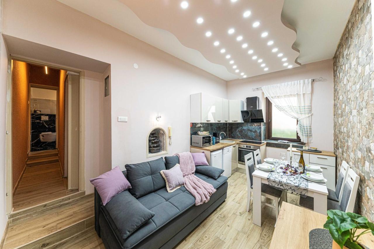 Apartments Keka Kaštela Εξωτερικό φωτογραφία