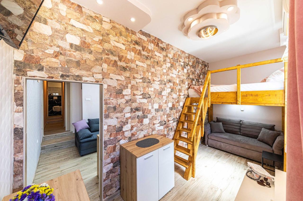 Apartments Keka Kaštela Εξωτερικό φωτογραφία